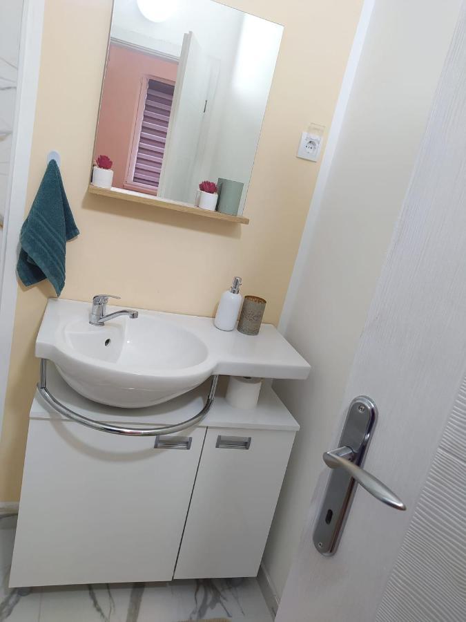 Zen Apartmani ズレニャニン エクステリア 写真